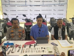 Polisi Tangkap 8 Maling di Depok, Temukan Motor Curian hingga Tali Pocong