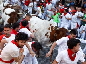 Lari Bareng Banteng, Festival San Fermin 2026 Kembali Hebohkan Spanyol