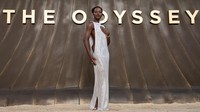 6 Gaya Seksi Lupita Nyong'o di Premiere 'The Odyssey', Pemeran Helen of Troy