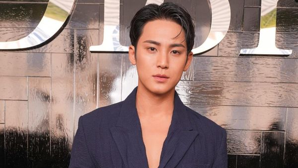 Pesona Mingyu SEVENTEEN Jadi Pangeran Dior, Auranya Bikin Mabuk Visual
