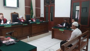 Pria di Surabaya Diadili Usai Rusak Jok Motor dan Curi Tas Isi Duit Rp 5 Ribu