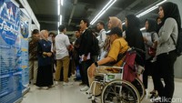 Penuh Harapan, Penyandang Disabilitas dan Orang Tua Padati Job Fair Bekasi