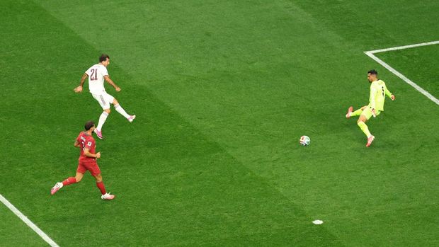 Soccer Football - FIFA World Cup 2026 - Round of 16 - Portugal v Spain - Dallas Stadium, Arlington, Texas, U.S. - July 6, 2026 Spain's Mikel Oyarzabal misses a chance to score REUTERS/Issei Kato