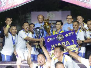 Tim Gabsat Polda Jatim Jawara Turnamen Sepakbola Kapolda Cup 4!