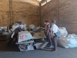 Kejagung Sita 104 Ton Timah Milik Bos Smelter Terpidana Korupsi Timah