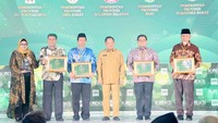 Tito Serahkan Adinata Syariah 2026, Pemda Didorong Kembangkan Industri Halal