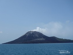 Anak Krakatau Siaga, Pemkab Serang dan PVMBG Sebut Wisata Masih Aman