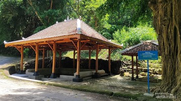 Pasar Alam di Sendang Banyu Temumpang