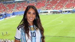 Gaya Mewah Istri Messi di Piala Dunia 2026: Jam Rp 1,6 M & Tas Hermes