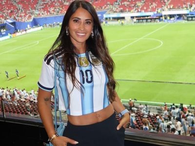 Gaya Mewah Istri Messi di Piala Dunia 2026: Jam Rp 1,6 M & Tas Hermes