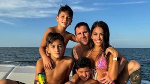 Potret Liburan Istri Messi dari Stadion, Disneyland, Sampai Bersantai di Atas Yacht
