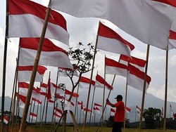 1.000 Bendera Merah Putih Akan Dikibarkan dalam Ekspedisi Jurnalis di Temajuk