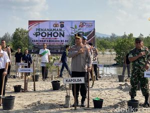 Lestarikan Alam, Polda Babel Tanam Ribuan Bibit Pohon di Lahan Kritis