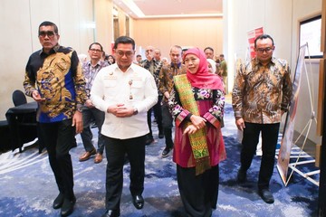 Khofifah Pimpin Misi Dagang Jatim-Riau, Transaksi Tembus Rp 1 Triliun