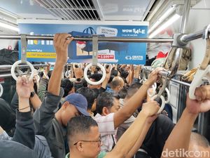 Sempat Tertahan Sebelum Stasiun UP, KRL Red Line Kembali Normal