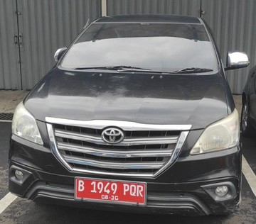 Kijang Innova Rusak Dilelang