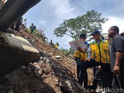 KemenPU Tugaskan PT PP Perkuat Jembatan Enang-Enang Demi Keamanan Warga