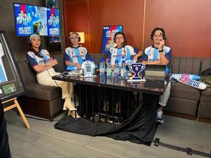Serunya Nobar Argentina Vs Mesir Bareng Mizone, Fans Saling Adu Chant