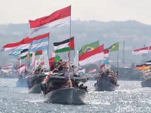 Bendera Argentina-Palestina Berkibar Saat Pesta Nelayan di Teluk Parepare