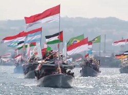 Bendera Argentina-Palestina Berkibar Saat Pesta Nelayan di Teluk Parepare