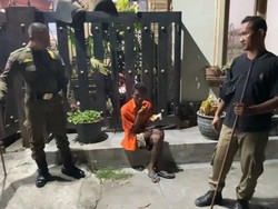 ODGJ Bawa Golok Ngamuk di Ponorogo, Kejar Badut hingga Ancam Pedagang