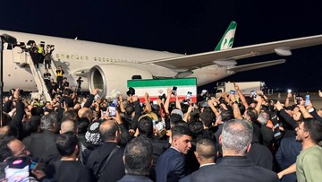 Tiba di Irak, Peti Jenazah Ali Khamenei Bakal Diarak ke Kota Suci Najaf