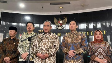 Pimpinan MPR Temui MK, Bahas Tafsir Konstitusi hingga Teken MoU