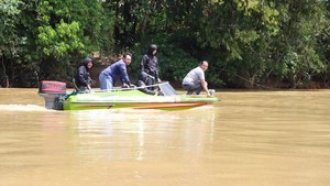 Polisi Susur Sungai Sekadau Usai Airnya Keruh, Cari Tambang Emas Ilegal