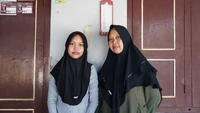 Pengumuman SNBP Diwarnai Tangis, Putri Pedagang Air Kemasan Kuliah Gratis di UGM