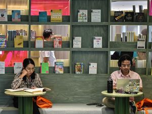 Ketentuan Berkunjung ke Perpustakaan Nyi Ageng Serang, Cek Jam Bukanya!
