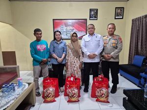 Tim Itwasum Polri Temui Keluarga Tiga Bhayangkara Gugur, Sampaikan Dukacita