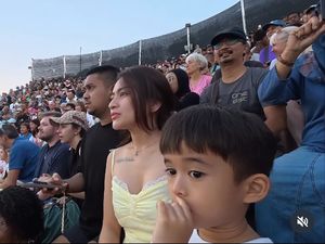 Anak Sule Ditegur Ibu-ibu Saat Nonton Kecak Bareng Nathalie Holscher di Bali