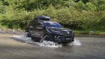 Fortuner Taklukkan Jalur Menantang