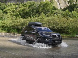 Komunitas Fortuner Gelar Touring di Ranah Minang, Taklukkan Jalur Menantang