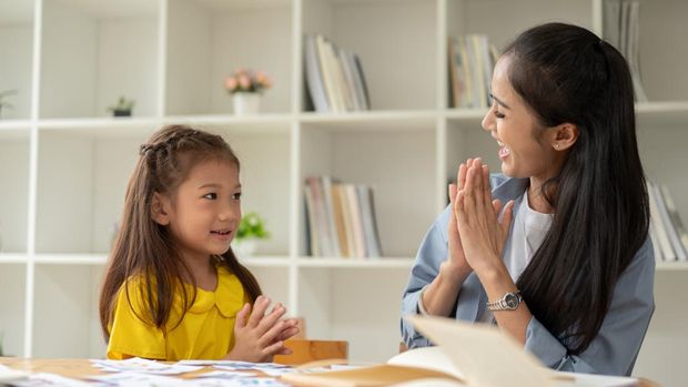 Ilustrasi Ibu dan Anak