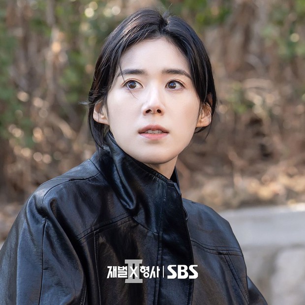 Jung Eun Chae di Flex Cop 2/ Foto: instagram.com/sbsdrama.official Jung Eun Chae di Flex Cop 2/ Foto: instagram.com/sbsdrama.official