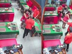 Ngaku Influencer, Keluarga Turis Ini Diduga Rusak Restoran di Negara Orang