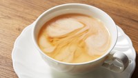 Resep Jasmine Milk Tea Hangat yang Creamy, Teman Sarapan Nikmat
