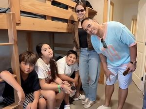 Momen Nia Ramadhani Terharu Antar Mainaka Summer Camp di AS