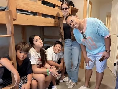 Momen Nia Ramadhani Terharu Antar Mainaka Summer Camp di AS