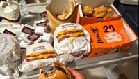 Sakit Perut di Wimbledon, Petenis Ini Pilih Makan 40 Chicken Nugget saat Dirawat!