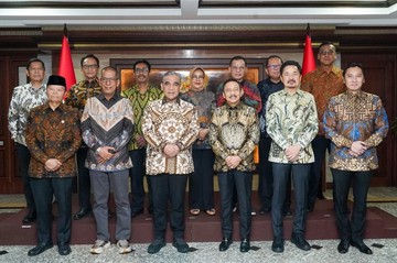 Pimpinan MPR &amp; Pimpinan MK Bahas Sidang Tahunan-Penguatan Tafsir Konstitusi