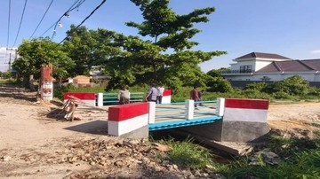 Potret 7 Jembatan Merah Putih Presisi Berdiri Kokoh di Pekanbaru Riau