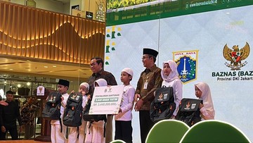 Cerita Pramono Tersentuh Lihat Pilihan Anak Yatim Saat Belanjakan Santunan