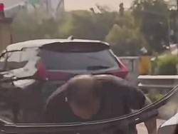 Sopir MINI Cooper Rugi Rp 50 Juta Usai Mobil Dirusak Pengemudi Calya di Jakut