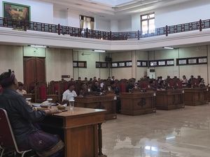 Rapat DPRD Buleleng Molor 2 Jam, Banyak Anggota Tak Hadir