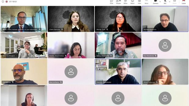 Sesi konsultasi UNESCO atas rancangan Guidance on Fair Compensation for News Pemerintah Indonesia menegaskan komitmen memperjuangkan kompensasi yang adil bagi karya jurnalistik yang dimanfaatkan oleh platform digital dan penyedia kecerdasan buatan (AI). Penegasan itu disampaikan Delegasi Republik Indonesia, yang diwakili Kementerian Hukum RI melalui Kepala Badan Strategi Kebijakan (BSK) Hukum, Andry Indrady, dalam sesi konsultasi UNESCO atas rancangan Guidance on Fair Compensation for News.
