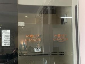 Suasana Money Changer di Cipete Usai Digeledah Terkait 3 Kasus Korupsi