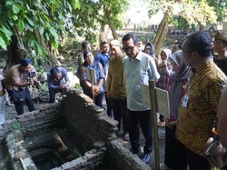 Ketika Sultan Hamengku Buwono X Kunjungi Sragen dan Cuci Muka di Sendang