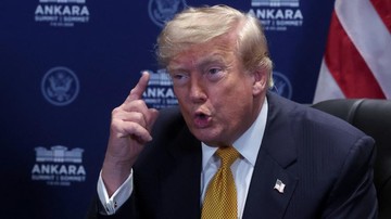 Trump Ancam Lemahkan Mahkamah Pidana Internasional
